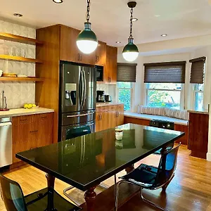  Holiday home Venice Beach Bungalow