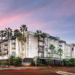  Apartment Marina: Modern Gated With Dual Master